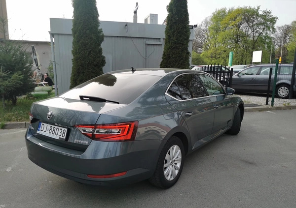 Skoda Superb cena 99015 przebieg: 91000, rok produkcji 2018 z Nieszawa małe 254